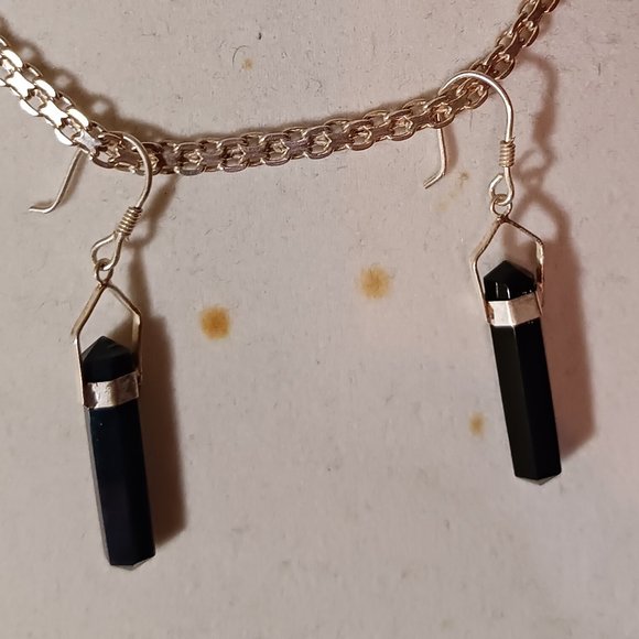 Hand Crafted 90s Vintage Sterling Silver and Onyx Earrings - Picture 4 of 8